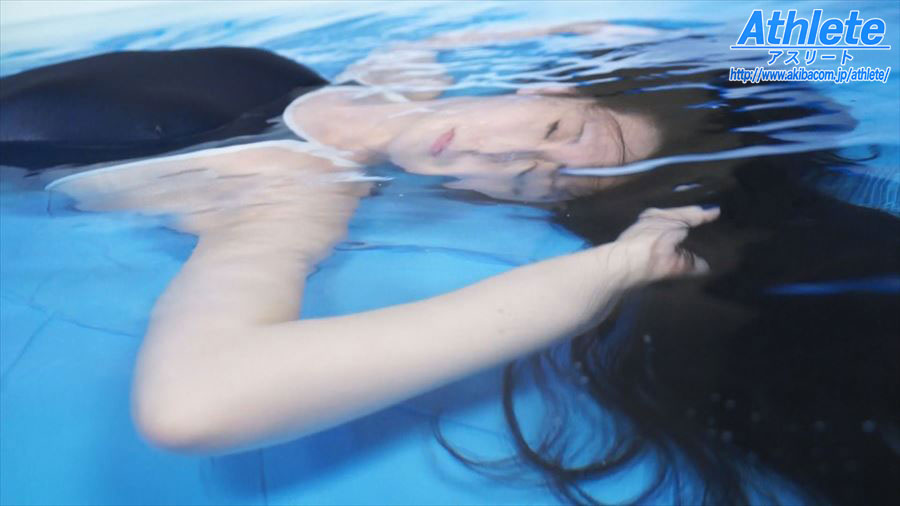 【DVD版】黒髪美少女の水中ご奉仕 月野ゆりあ