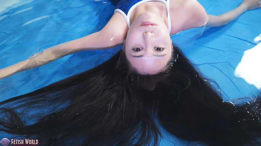 【Blu-ray版】黒髪美少女の水中ご奉仕 月野ゆりあ
