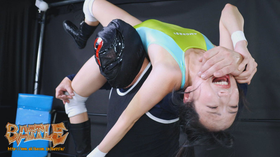 女子プロレスラーピンチ 男勝ち09