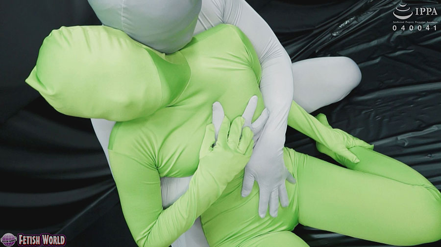 ZENTAI LOVERS 01